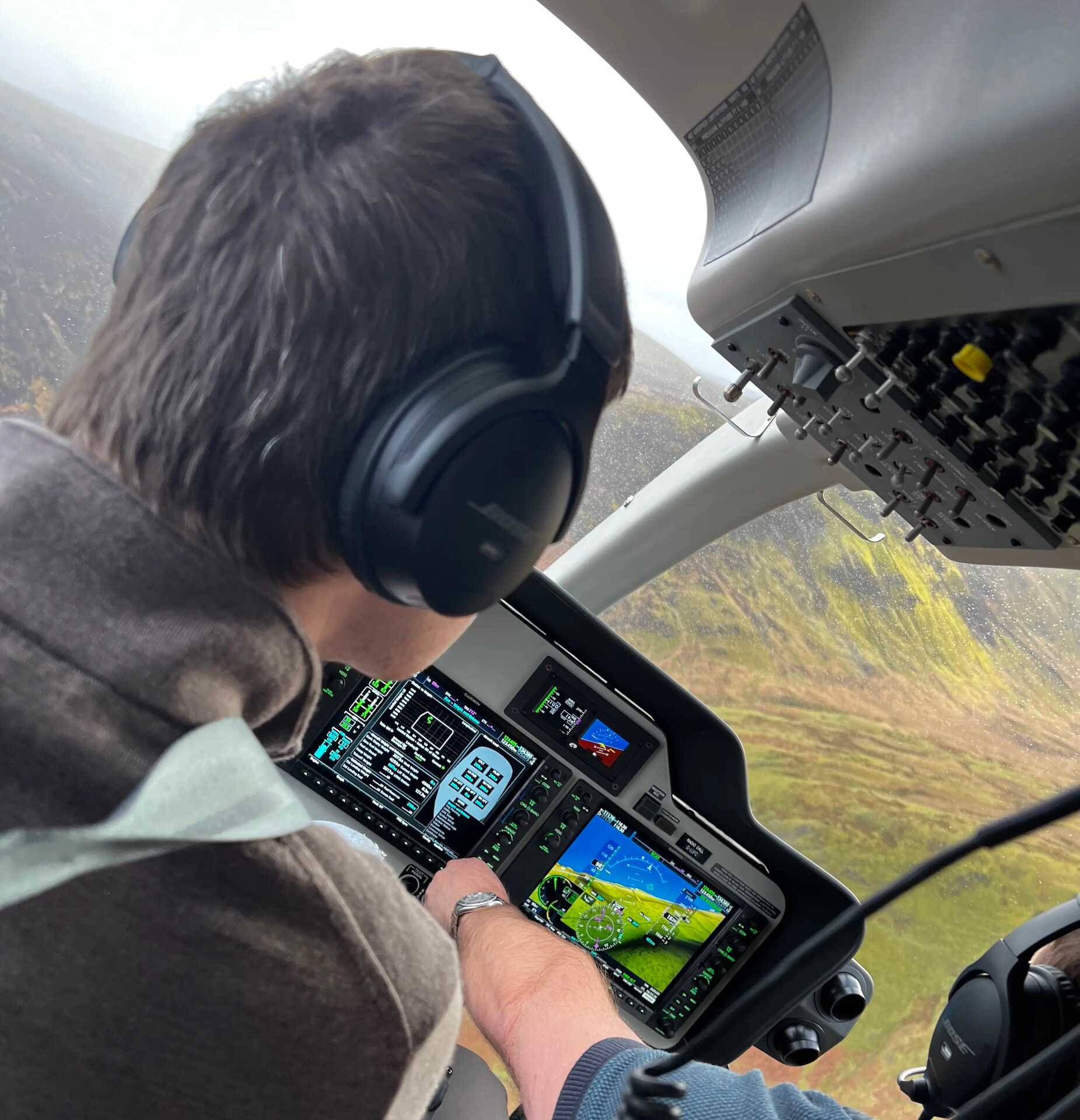 Bell 407GXi glass cockpit